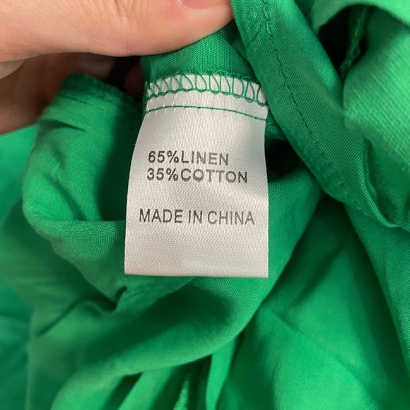 ALIVE GIRL Green maxi open back dress with puffy sleeves - Picture 3 of 9